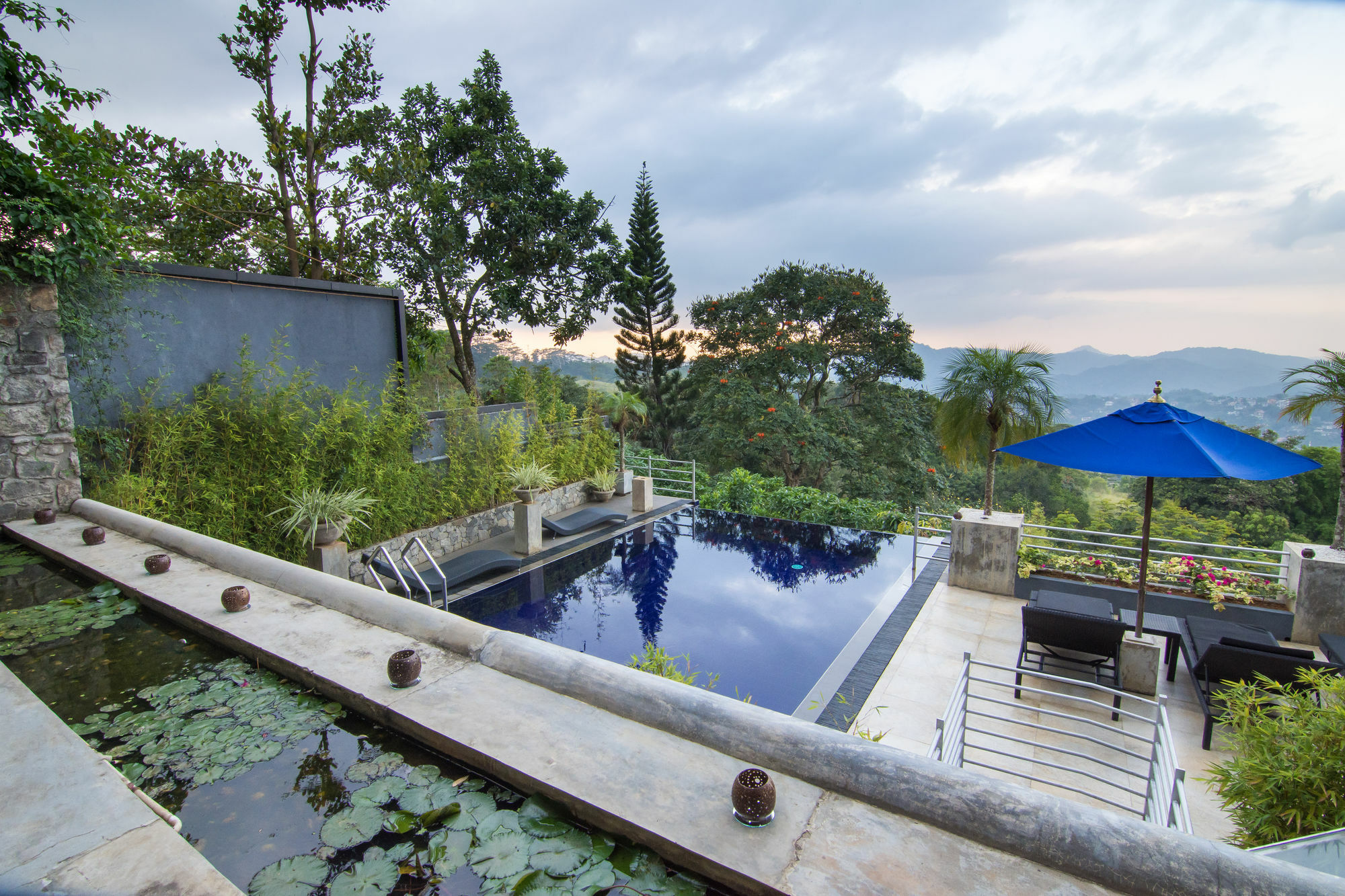 Hotel Theva residencia Kandy Exterior foto
